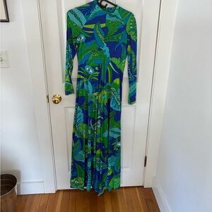 Vibrant 60s/70s Leaf Print Long Sleeve Dress